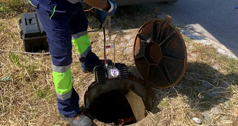 Imagem apresentando robô utilizado nas inspeções de vídeos em fossas